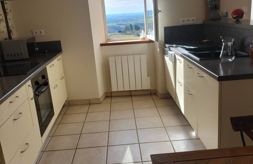 Lescure-Jaoul Maison | gite les balsamines spacieux 3 étoiles calme wifi pays des cents vallées