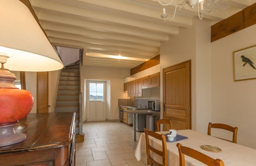 Les Essarts-le-Roi Cottage | Gite Les Essarts-le-Roi, 2 bedrooms, 4 persons