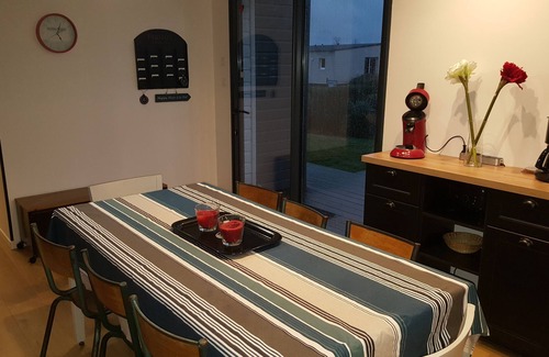 Les Moitiers-d'Allonne Maison | Gîte Les Houguettes, gîte de charme 7 pers, 600m de la plage