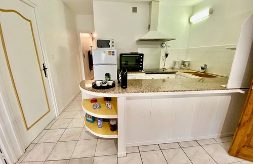 Villeneuve-de-Berg Maison | GITE LES GEAIS**** JACUZZI PRIVATIF et JARDIN PRIVE