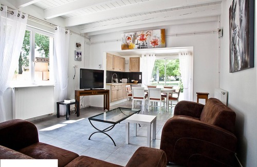 Vitry-le-Francois Cottage | GITE LES MOIGNOTTES - LOTUS