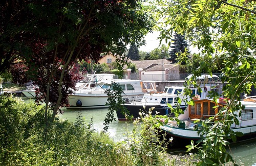 Vitry-le-Francois Cottage | GITE LES MOIGNOTTES - LOTUS