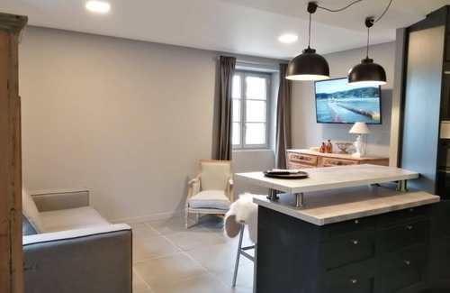 Labatut Appartement | GITE NEUF 3 étoiles grand confort au pays des gaves parking prive