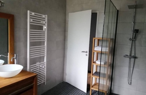 Labatut Appartement | GITE NEUF 3 étoiles grand confort au pays des gaves parking prive