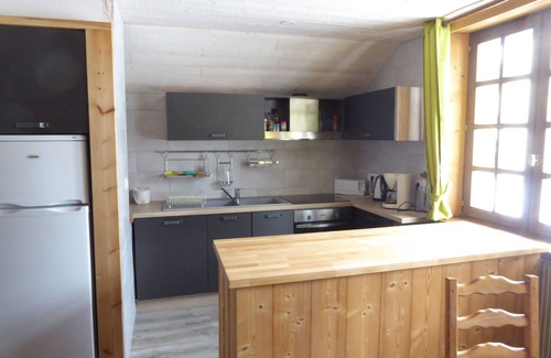 Chapelle-des-Bois Cottage | Gite de 80 m2 pour 6 à 7 personnes, situé à l étage d une maison individuelle