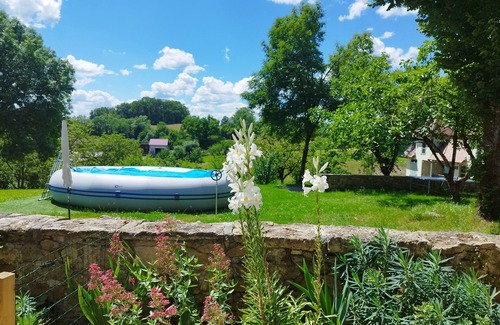 Thiviers Maison | Spacieux Gite Oustal périgord vert tout inclus,terrain1ha,calme,campagne,piscine
