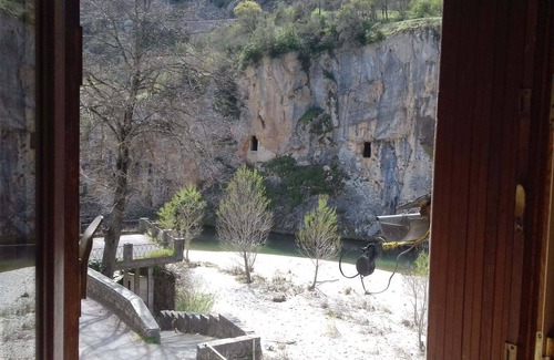 Sainte-Enimie Appartement | Gîte Panoramix au bord de la rivière