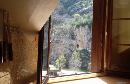 Sainte-Enimie Appartement | Gîte Panoramix au bord de la rivière