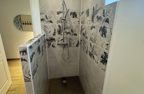 Mont-Dol Appartement | Gite Penelope ideally located between saint Malo and mont st michel