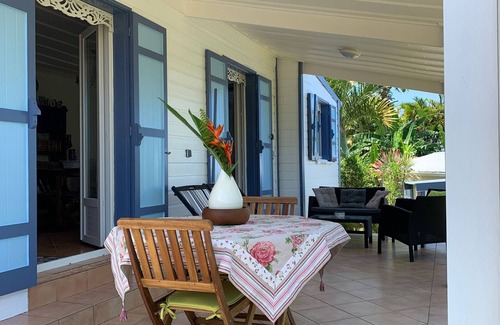 Grande Anse Cottage | Gite Petite Île, 2 bedrooms, 4 persons