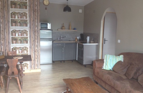 Dampierre Cottage | Gîte RANCH 38 m2 avec terrasse, piscine chauffée, SPA et sauna
