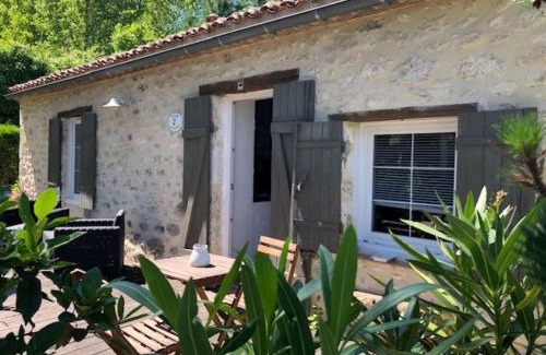 Lolme Maison | Gite Roche Blanche