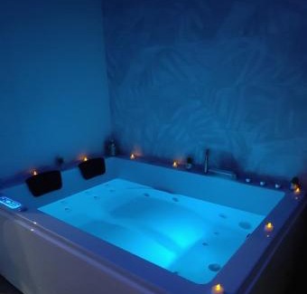 Saint-Germer-de-Fly Maison | Gite Romantique avec Espace Balnéo et Ciel Etoilé "La Maison du Bonheur Saint Germer de Fly" Nuit Romantique Oise, Picardie, Normandie