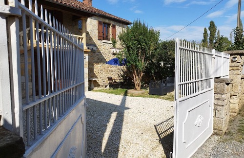 Eyzerac Maison | Très grand gite Roud'oustal Périgord tout inclus verdure,calme,piscine,campagne