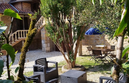 Eyzerac Maison | Très grand gite Roud'oustal Périgord tout inclus verdure,calme,piscine,campagne