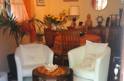 Ruoms Cottage | GITE RUOMS JARDIN PAYSAGER AVEC 3 PIECES PROCHE DE LA RIVIERE ET CENTRE VILLE