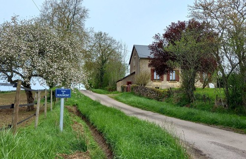 Saint-Gratien-Savigny Maison | MORVAN.Jolie maison entièrement rénovée.Ideal familles(3ch)Grand terrain.Vue.