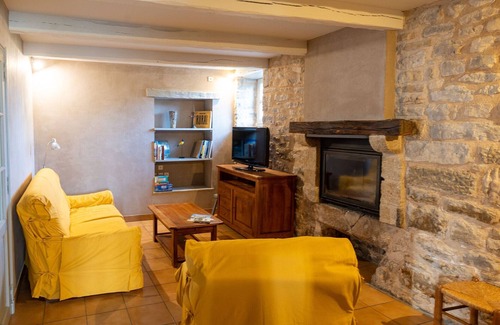 Buzeins Cottage | Gite Sévérac-d'Aveyron, 3 bedrooms, 6 persons
