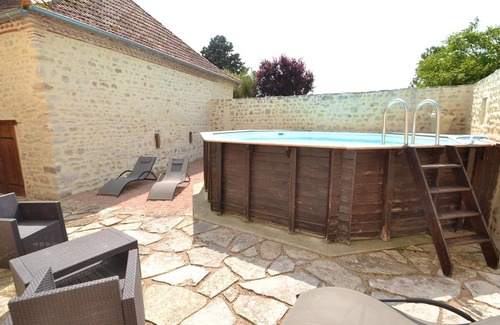 Saint-Priest-d'Andelot Cottage | Gite Saint-Priest-d'Andelot, 2 bedrooms, 4 persons
