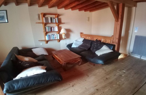 Saint-Just-en-Bas Maison | Gite 10 couchages