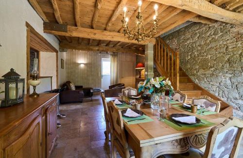 Alzonne Maison | Gite STANDING climatisé avec piscine chauffée et SPA PRIVATIF