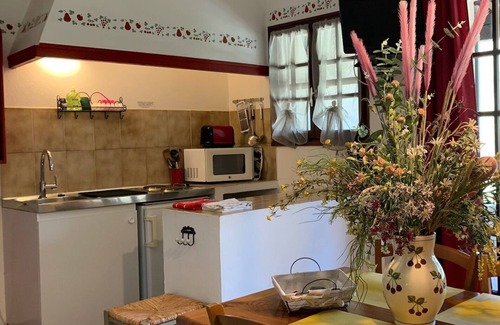 Venasque Appartement | Gîte Studio avec Balcon à Venasque