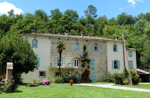 Anduze Appartement | Gite tout équipé dans un mas avec piscine et vue sur la "Porte des Cévennes"