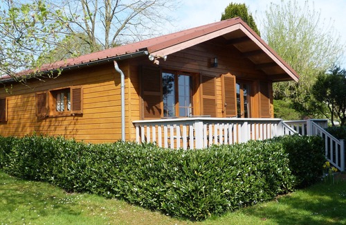 Dicy Maison | Gîte avec Jacuzzi et piscine couverte , dans hameau calme .