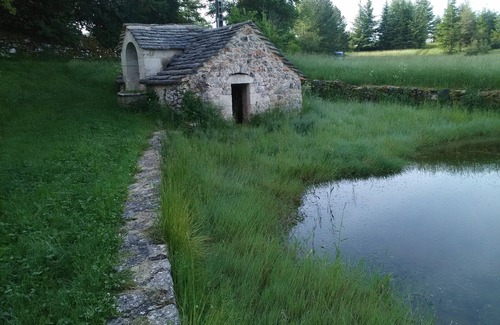 Veyreau Cottage | Gîte et ses 2 Salles de Bain sur le Causse Noir, au-dessus des gorges du Tarn