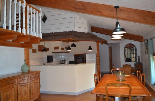 Prisse-la-Charriere Cottage | GITE AVEC PISCINE COUVERTE ET CHAUFFEE (3 ETOILES)