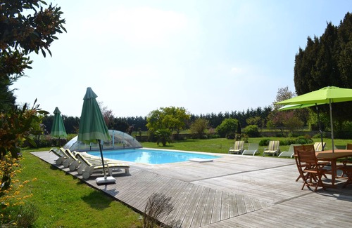 Prisse-la-Charriere Cottage | GITE AVEC PISCINE COUVERTE ET CHAUFFEE (3 ETOILES)