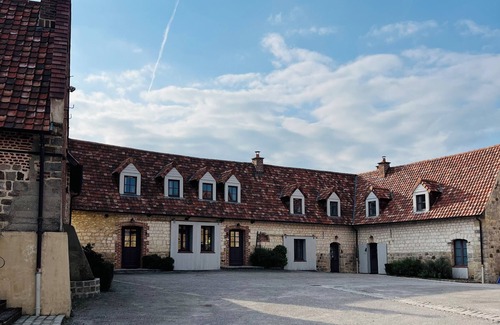 Tingry Maison | Gîte avec piscine au Domaine Du Vieux Chateau à Tingry sur la côte d'opale