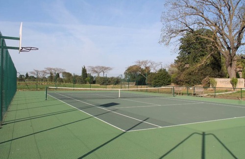 Raissac-d'Aude Maison | Gîte avec: jardin, BBQ, piscine, spa, tennis, salle de sport, idéal famillel