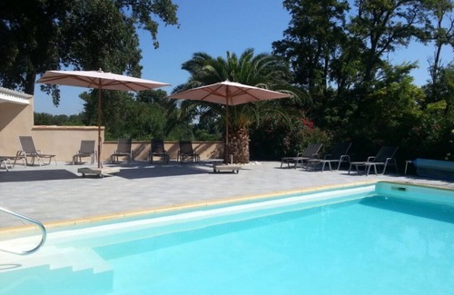 Raissac-d'Aude Maison | Gîte avec: jardin, BBQ, piscine, spa, tennis, salle de sport, idéal famillel