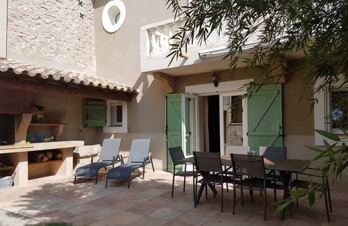 Raissac-d'Aude Maison | Gîte avec: jardin, BBQ, piscine, spa, tennis, salle de sport, idéal famillel