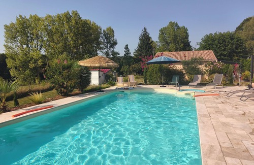 Reaup-Lisse Cottage | Gîte with heated swimming pool