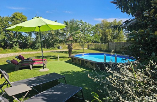 Genouille Maison | Gîte with heated swimming pool and boules pitch. Charm and serenity. Pets allowed