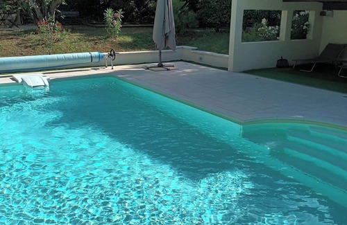 Piolenc Cottage | Gîte avec piscine et terrasse