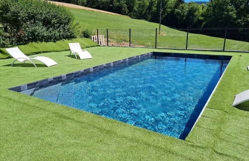 Meyrieux-Trouet Maison | Gîte with swimming pool between lakes and mountains
