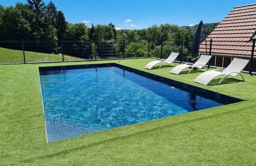 Meyrieux-Trouet Maison | Gîte with swimming pool between lakes and mountains