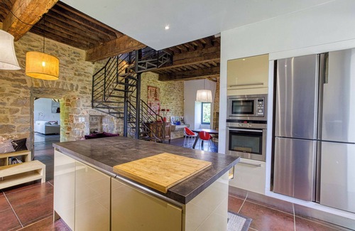 Sainte-Croix Maison | Gite with swimming pool le Bervic