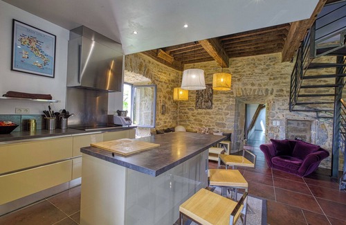 Sainte-Croix Maison | Gite with swimming pool le Bervic