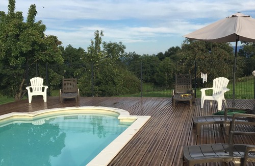 Camarade Cottage | Gîte avec piscine et vue sur les Pyrénées