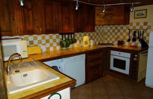 Eymet Cottage | Gîte avec piscine, campagne et wifi 8 personnes et 2 bébés, animaux de la ferme.