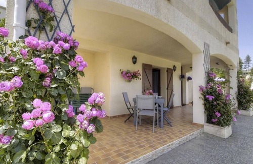 Vezzani Appartement | Gîte avec piscine au coeur des montagnes corses