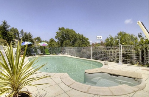 Vezzani Appartement | Gîte avec piscine au coeur des montagnes corses