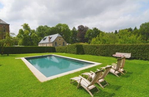 Haut-Bois Maison | Gite with swimming pool situated in wonderful castle grounds in Gesves