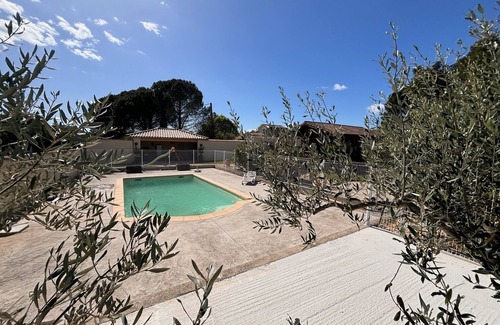 Ruoms Chalet De Ski | Gîte with 2 bedrooms, Via Ardèche access, swimming pool, large covered terrace,