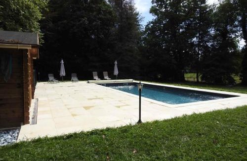 Saint-Eloy-les-Tuileries Maison | gitedubourghaut