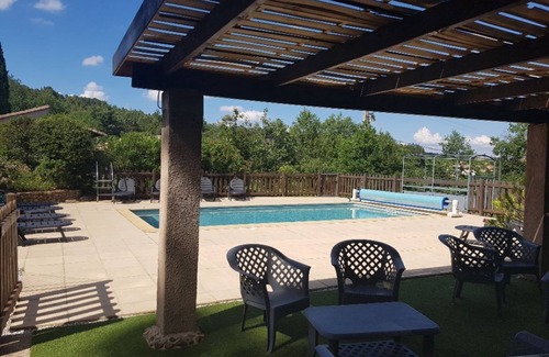 Tauriers Maison | LOCATION DE GITES (CLIMATISÉS) AVEC PISCINE VILLAGE DE TAURIERS